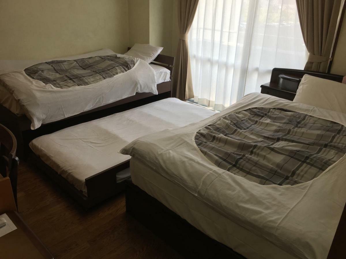 Hostel Mallika Hiroshima Extérieur photo